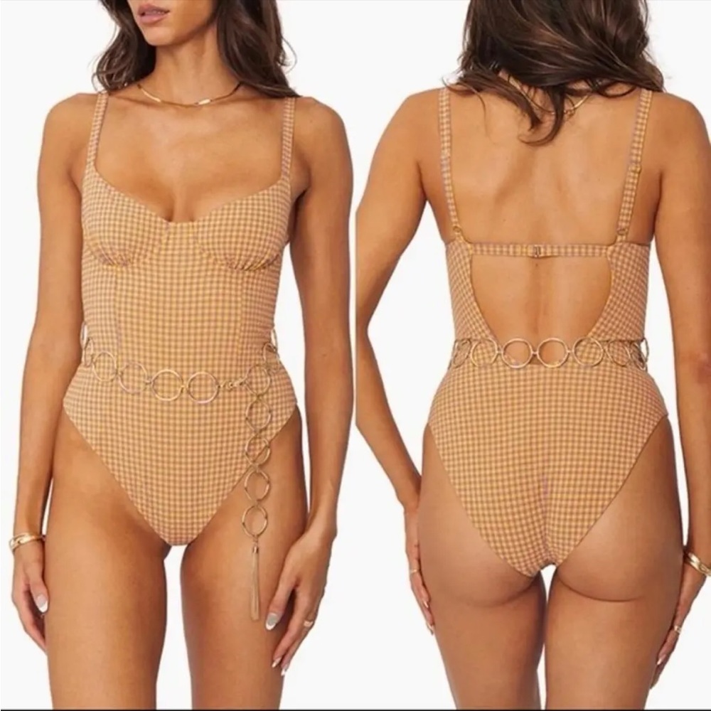 NWT $195 - WeWoreWhat Danielle 3.0 Chain Belt One Piece Swimsuit Size XS